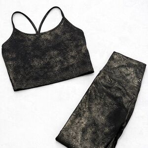 Beyond Yoga Black Metallic Speckled Activewear Set Size Medium